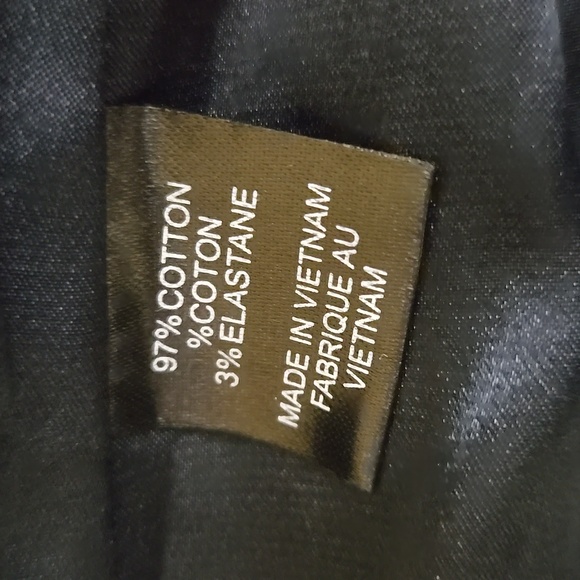 Tahari pleated skirt like new - Picture 6 of 6